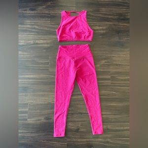 Beyond Yoga set in size M